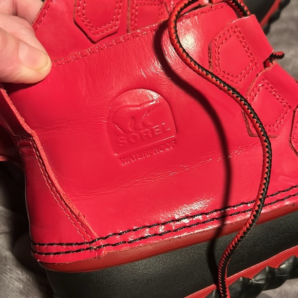 Sorel Red Out and About boots - Picture 6 of 7